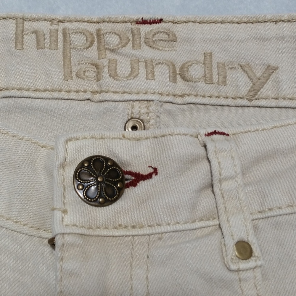 HIPPIE LAUNDRY  DISTRESSED TAN SHORTS - Picture 5 of 7